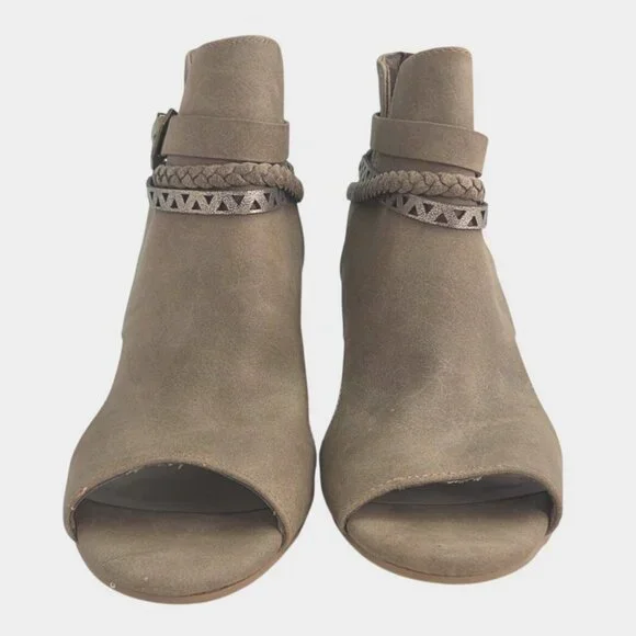 Jellypop Tenley Womens Taupe Peep-Toe Booties Block Heel Braided Strap Zipper 9M - Picture 2 of 9